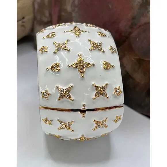 White Enamel Gold & Crystal Bracelet Kenneth Jay Lane Hearts & Stars - Picture 6 of 15